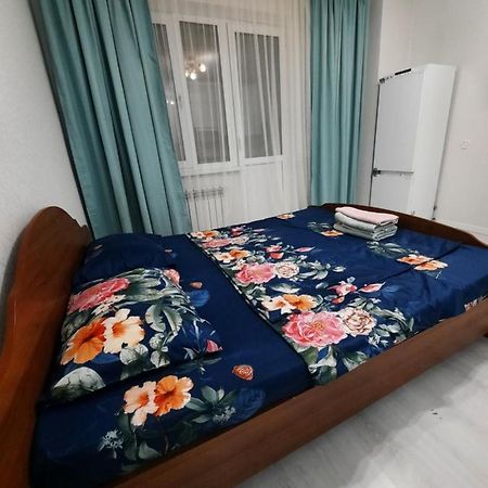 Кошкарбаева 45 Б Apartamento Astaná Exterior foto